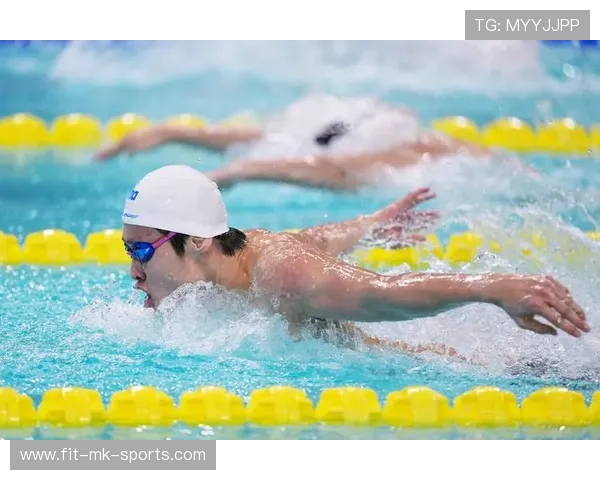 游泳队完善蝶泳项目节奏控制